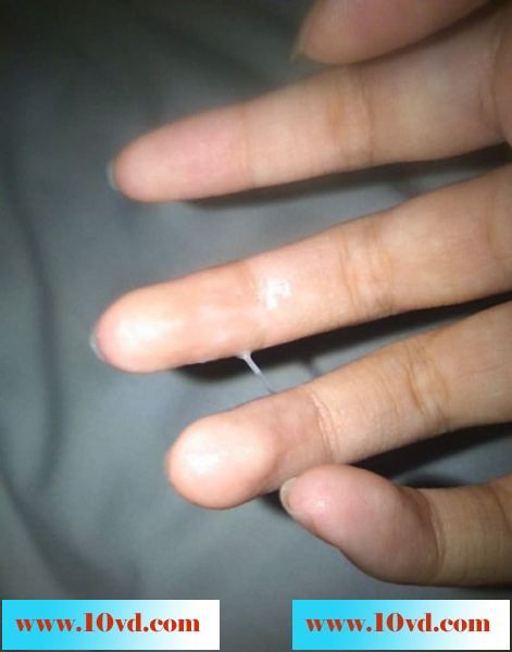 淫蕩的女友自摸流液体发图片送美乳诱惑我