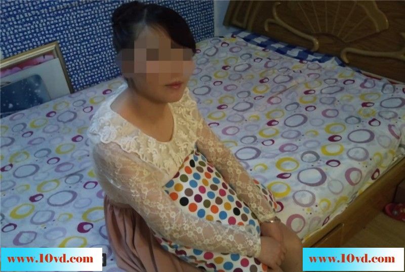 淫水已经顺着我的鸡巴流了下来