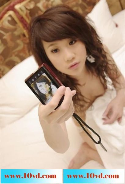 又一个非常清纯漂亮的妹子，被分手的男朋友出