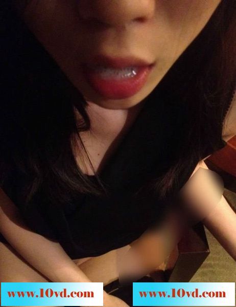 与嫩妹约炮宾馆与我口交做爱