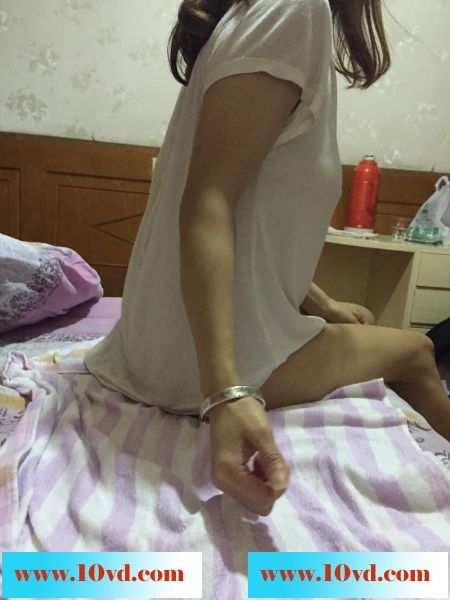 与偷情的少妇通奸全程，刺激就在她家隔壁出租