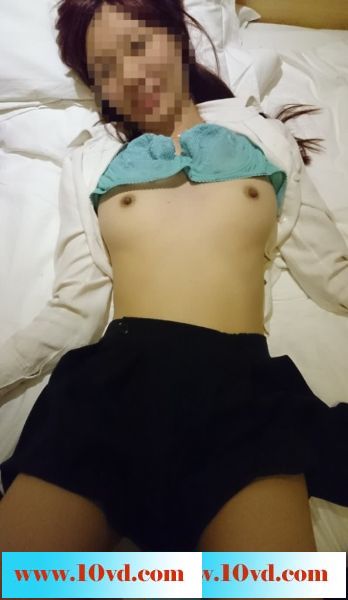 与90后清纯妹妹开房照