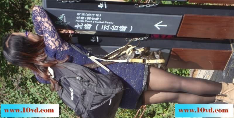 原创偷拍黑丝蕾丝上衣学生妹