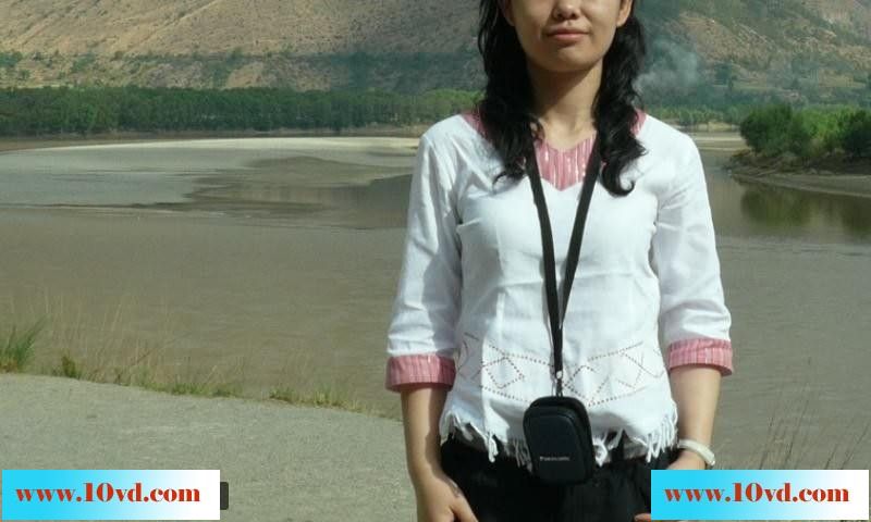约来人家的骚妻拍照很随意