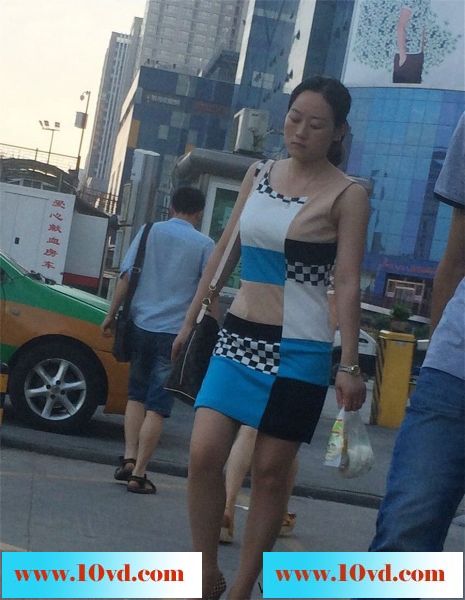 早上跟拍上班的极品妇女
