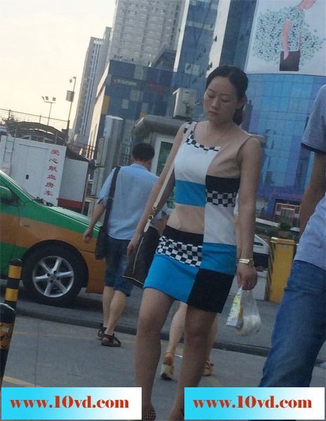 早上跟拍上班的极品妇女