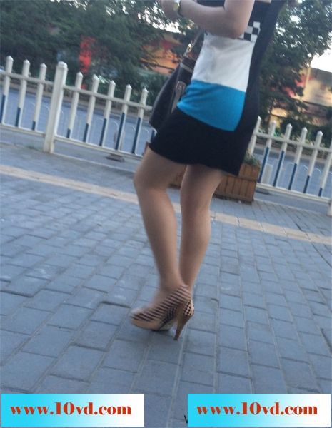 早上跟拍上班的极品妇女