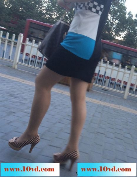 早上跟拍上班的极品妇女
