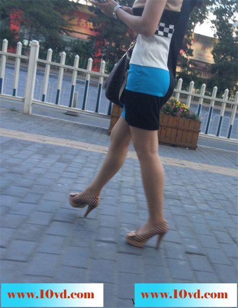 早上跟拍上班的极品妇女