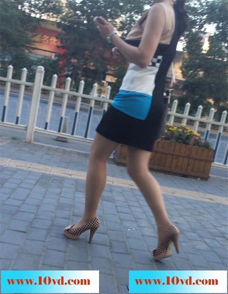 早上跟拍上班的极品妇女