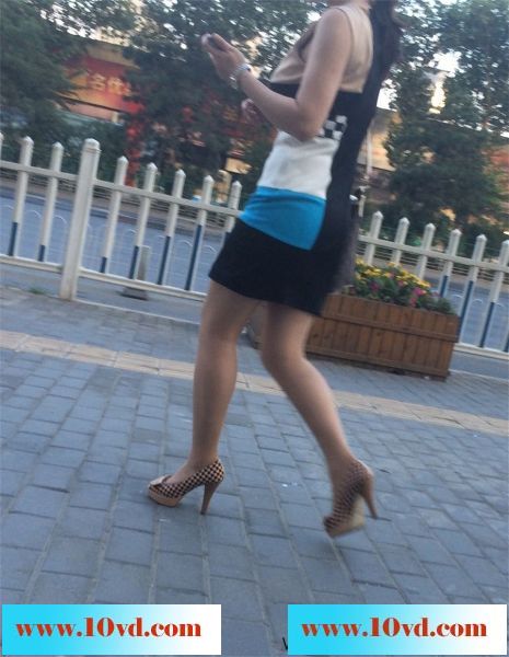 早上跟拍上班的极品妇女
