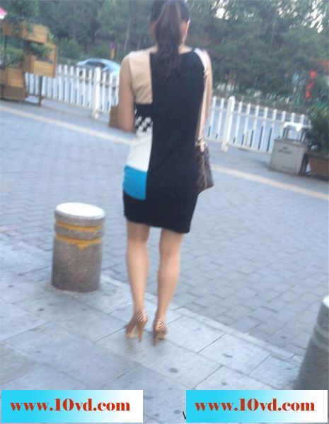 早上跟拍上班的极品妇女