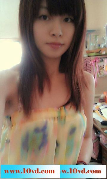 咋们专业里年龄最小的一个妹子，很嫩，被我操
