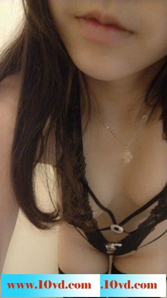 甄小洛2014年最新自拍大奶嫩穴