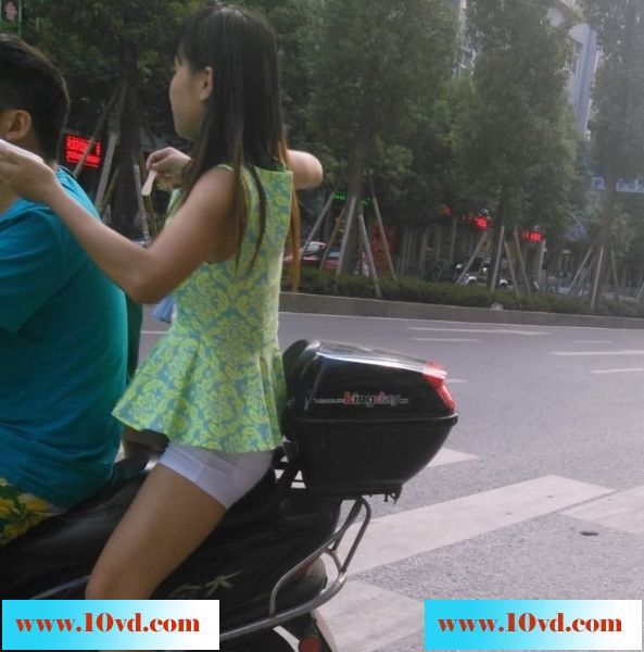 正面拍摄各种美女前后，狼友们有福了