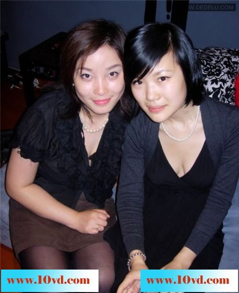 中国靓女嫁给老外当天洞房激情自拍