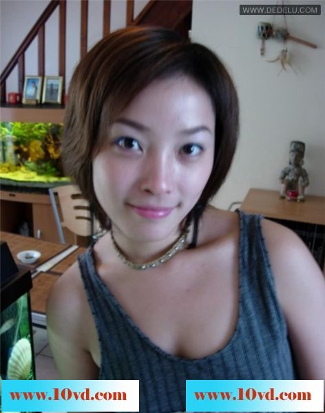 中国靓女嫁给老外当天洞房激情自拍