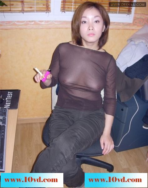 中国靓女嫁给老外当天洞房激情自拍