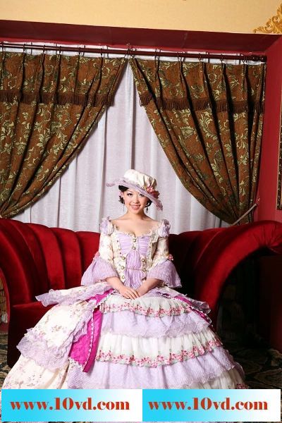 痣奶妹又来了最新的一组婚纱照加露奶自拍实在