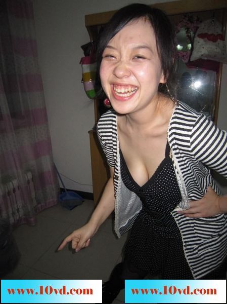 痣奶妹又来了最新的一组婚纱照加露奶自拍实在