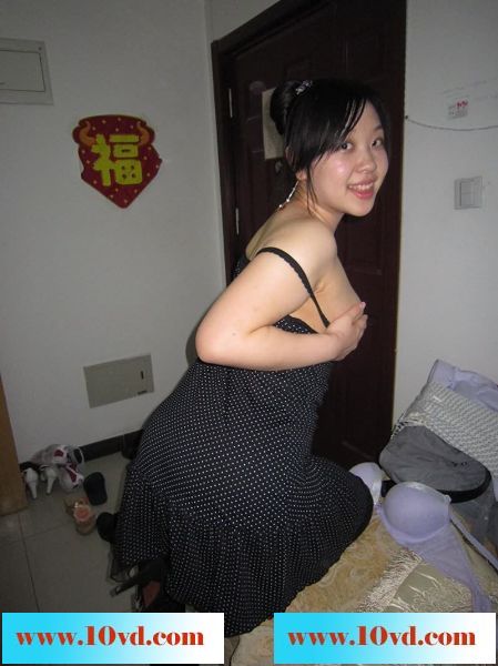 痣奶妹又来了最新的一组婚纱照加露奶自拍实在