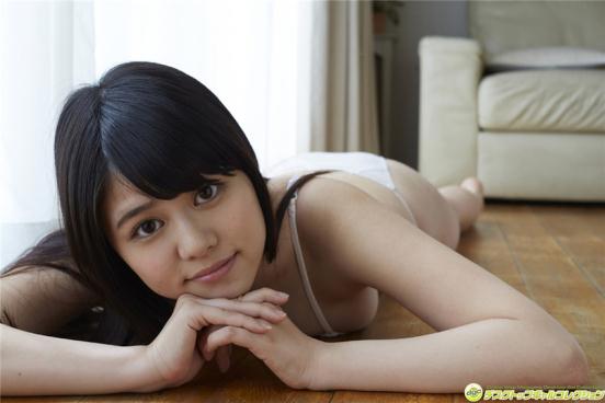 嫩小妞大秀豪乳魔鬼好身材【10P】