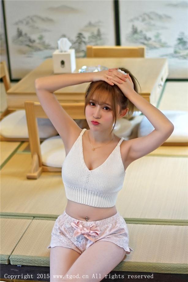 甜美小玩皮美女居家【14P】