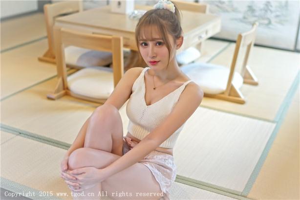 甜美小玩皮美女居家【14P】