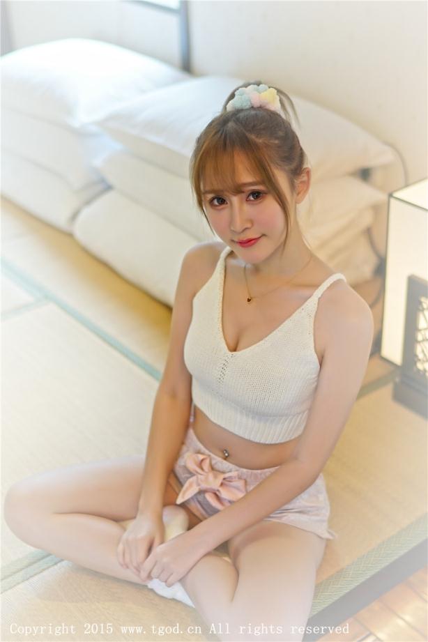甜美小玩皮美女居家【14P】