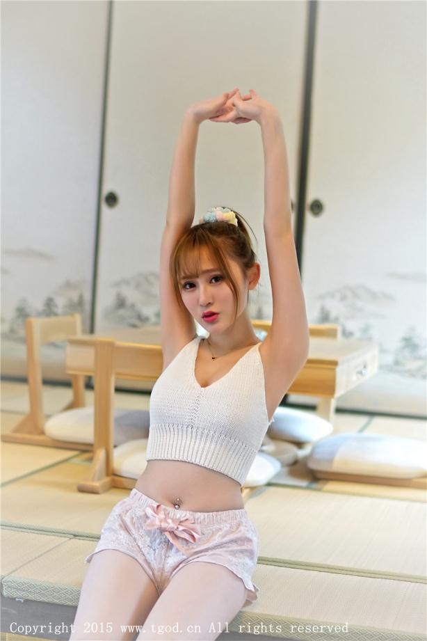 甜美小玩皮美女居家【14P】