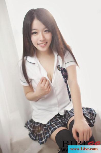 学生妹的制服跟黑丝可是有点不搭的&nbsp;&nbsp;【