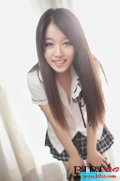 学生妹的制服跟黑丝可是有点不搭的&nbsp;&nbsp;【