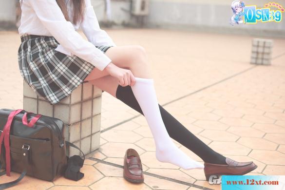 学生妹和她的皮书包&nbsp;&nbsp;2-【30P】