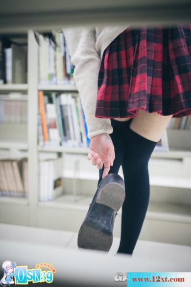 学生妹和她的皮书包-【30P】