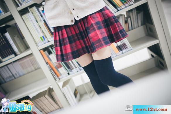 学生妹和她的皮书包-【30P】