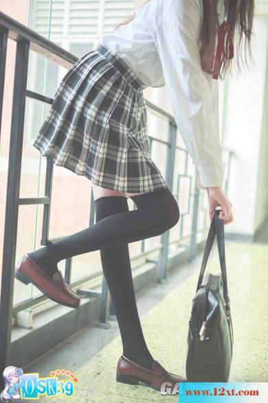 学生妹和她的皮书包-【30P】