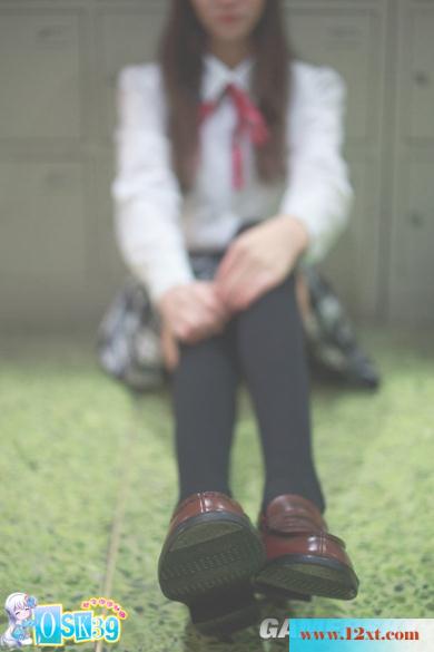 学生妹和她的皮书包-【30P】