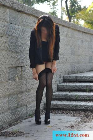 一身黑制服的小模特不喜欢露脸哦-【26P】