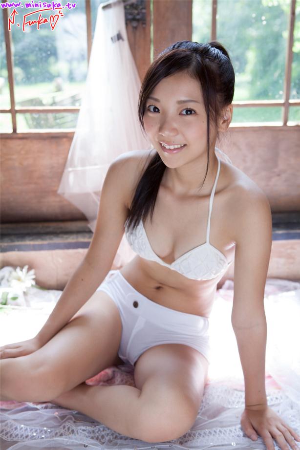 纯纯小白浜浜妹妹性感撩人【10P】