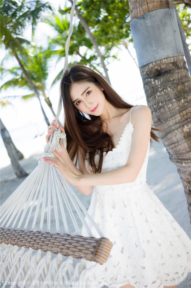 三亚椰林风光中的点缀可爱女神【10P】