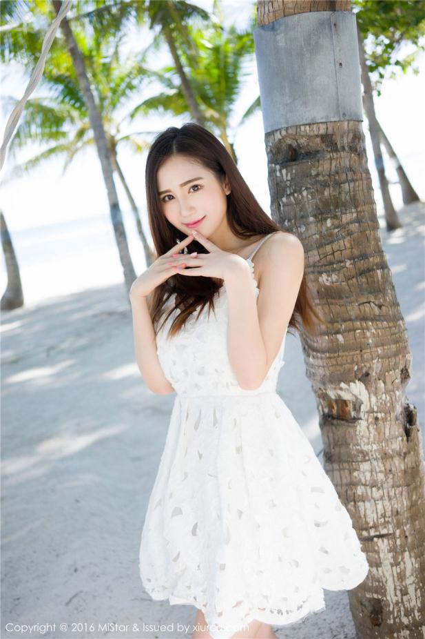 三亚椰林风光中的点缀可爱女神【10P】