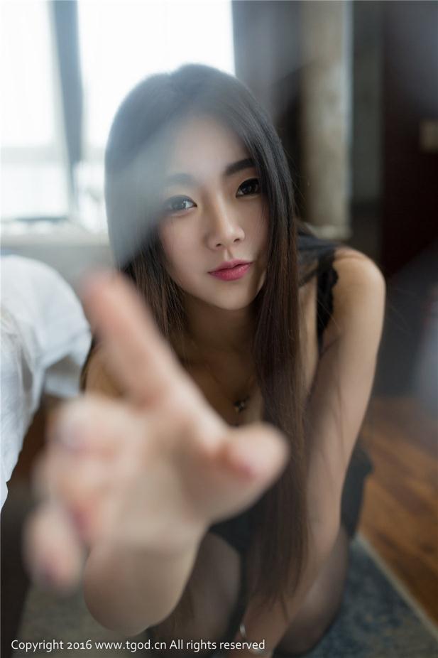 90后可乐女孩酒店深沟诱惑【13P】