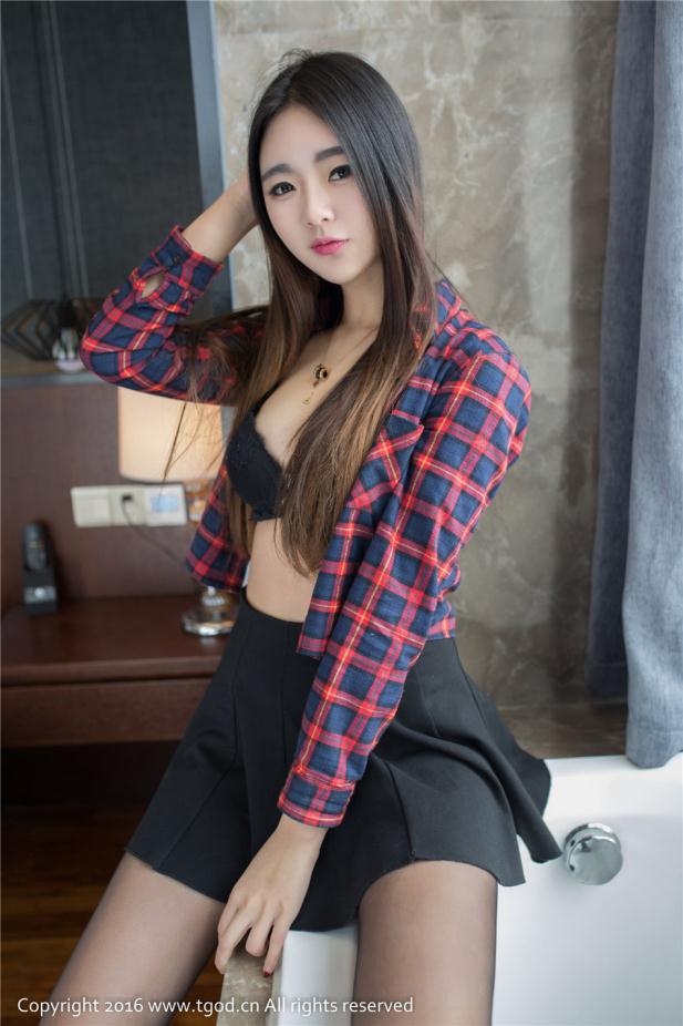 90后可乐女孩酒店深沟诱惑【13P】