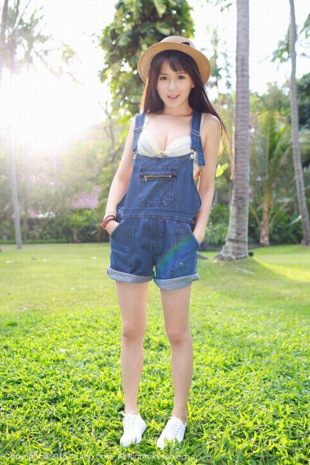 晴天郊游气质清新小美女【13P】