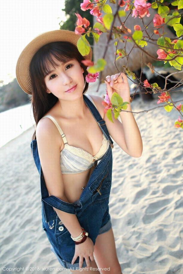 晴天郊游气质清新小美女【13P】
