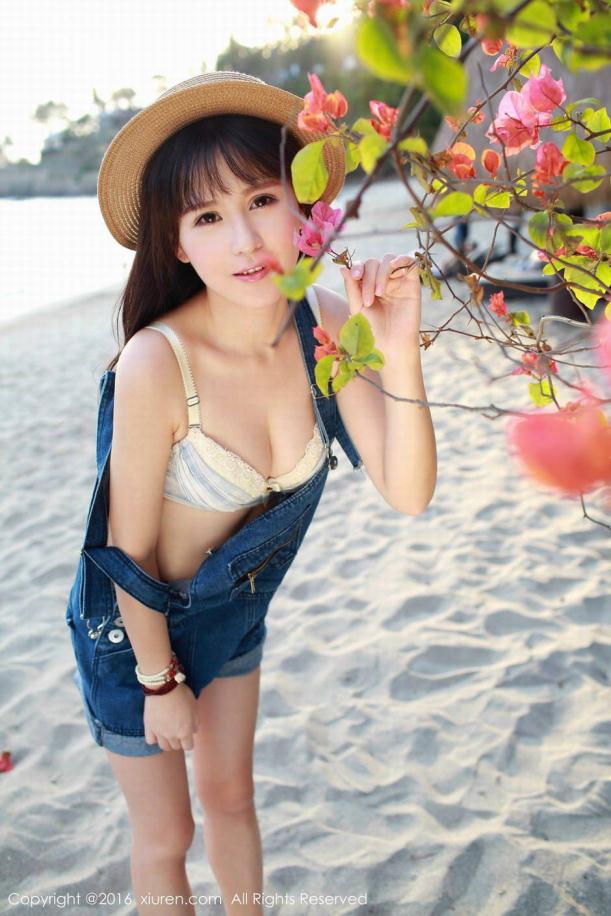 晴天郊游气质清新小美女【13P】