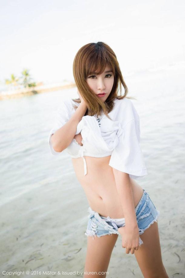薄荷岛海边阳光美眉【10P】