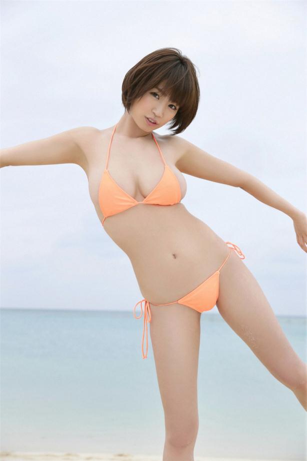 湖边菜花妹妹性感显巨乳【10P】