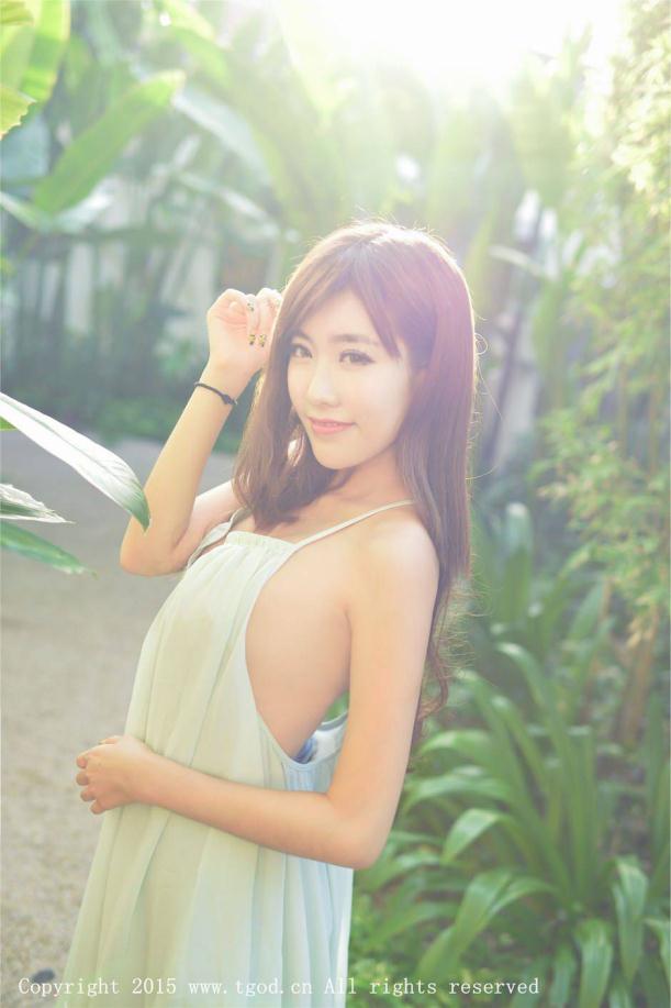 烈日下的性感女【11P】
