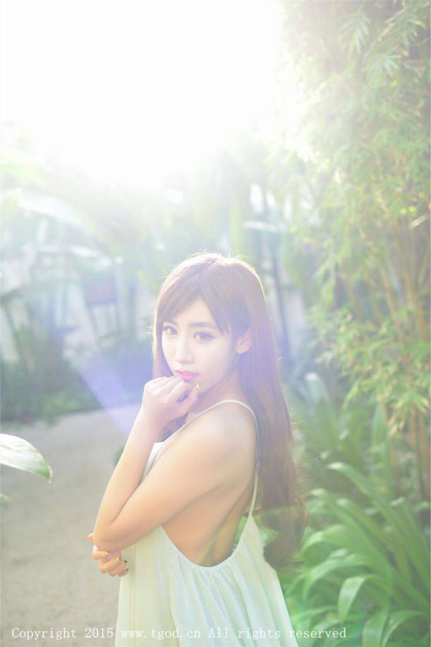 烈日下的性感女【11P】